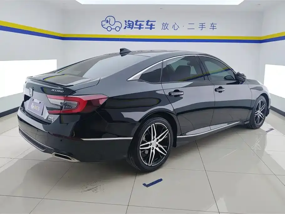 Honda Accord — фото 4