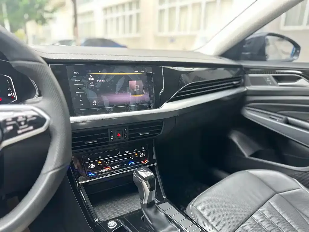 Volkswagen Passat 2023 из CN, фото 7