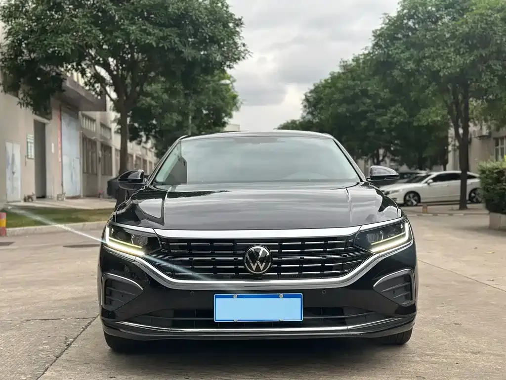 Volkswagen Passat 2023 из CN, фото 9