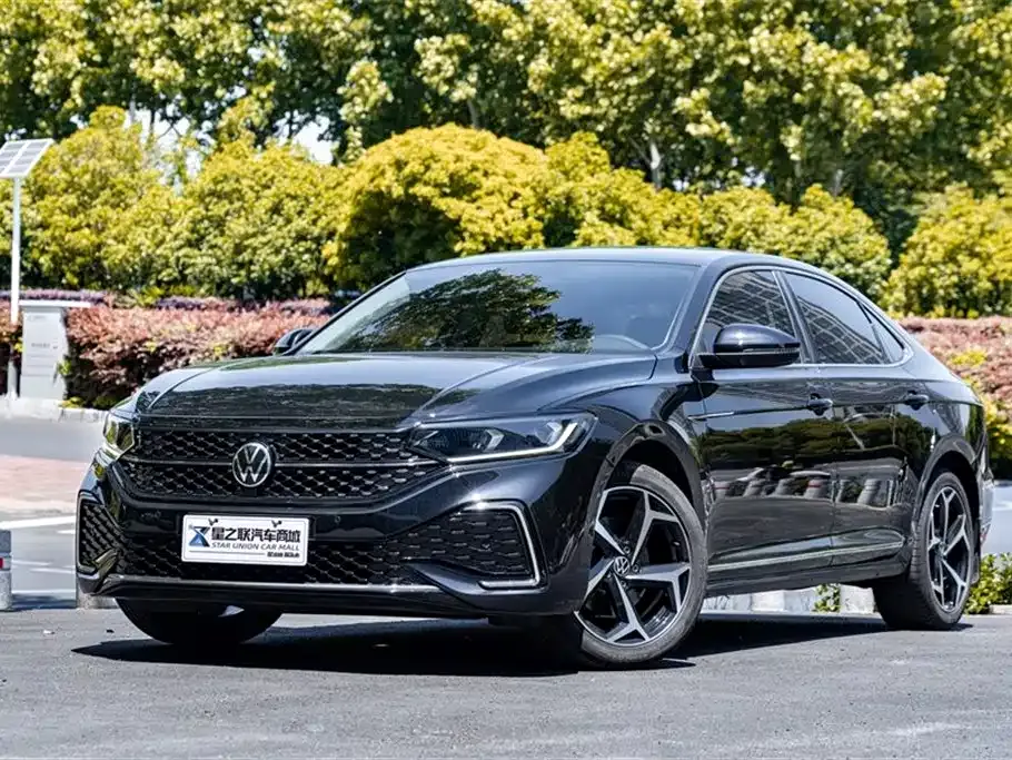 Volkswagen Passat — фото 1
