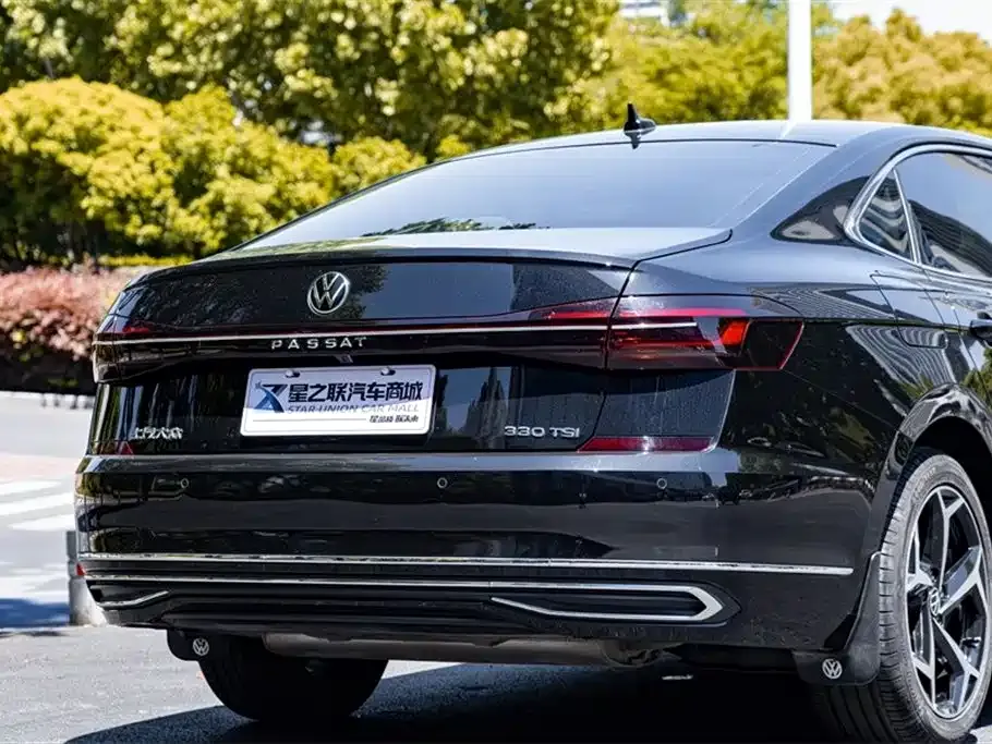 Volkswagen Passat — фото 8