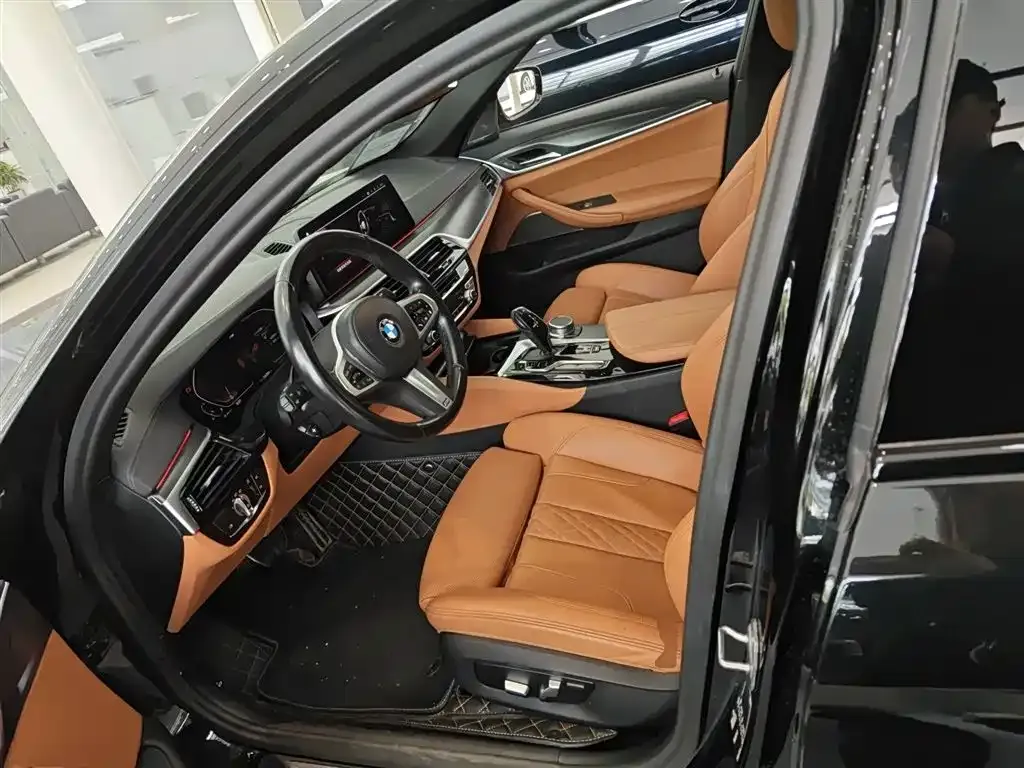 BMW 5 Series (Import) 2023 из CN, фото 4