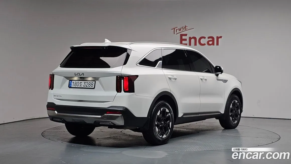 Kia Sorento — фото 5