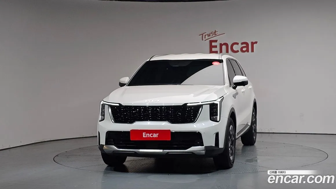 Kia Sorento — фото 7