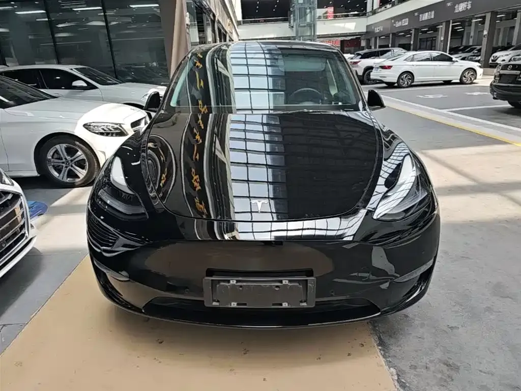 Tesla Model Y — фото 4