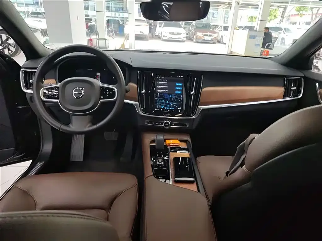 Volvo S90 2024 из CN, фото 8