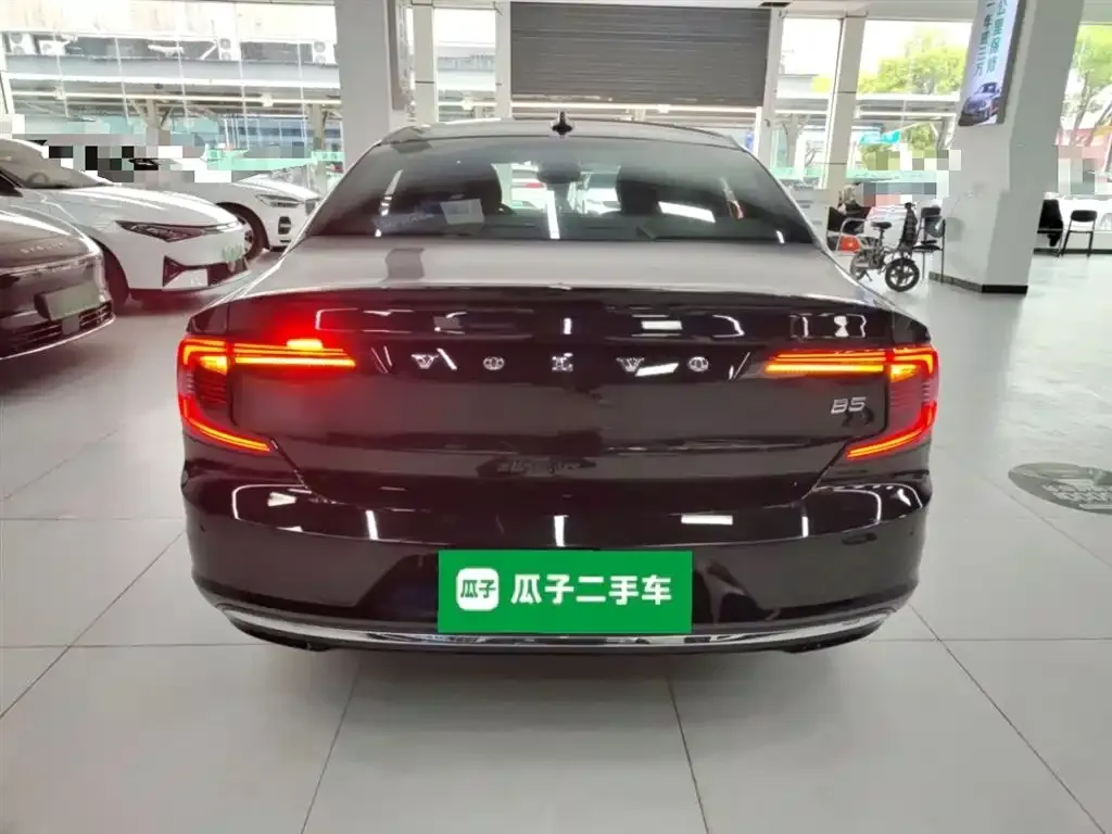 Volvo S90 2024 из CN, фото 3