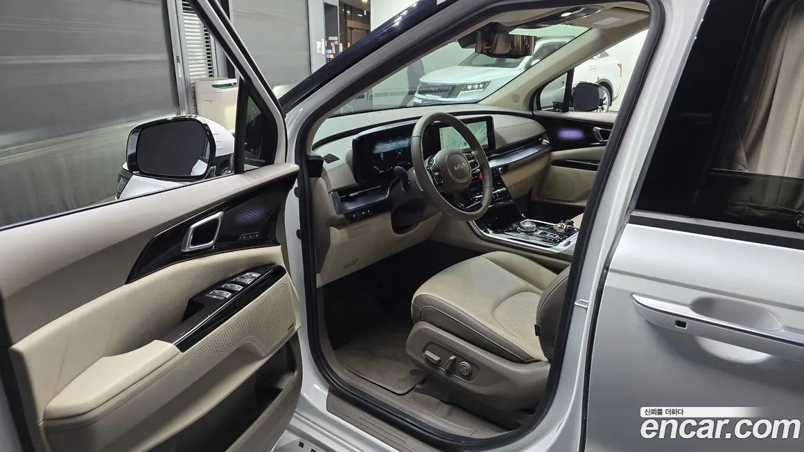 Kia Carnival — фото 10