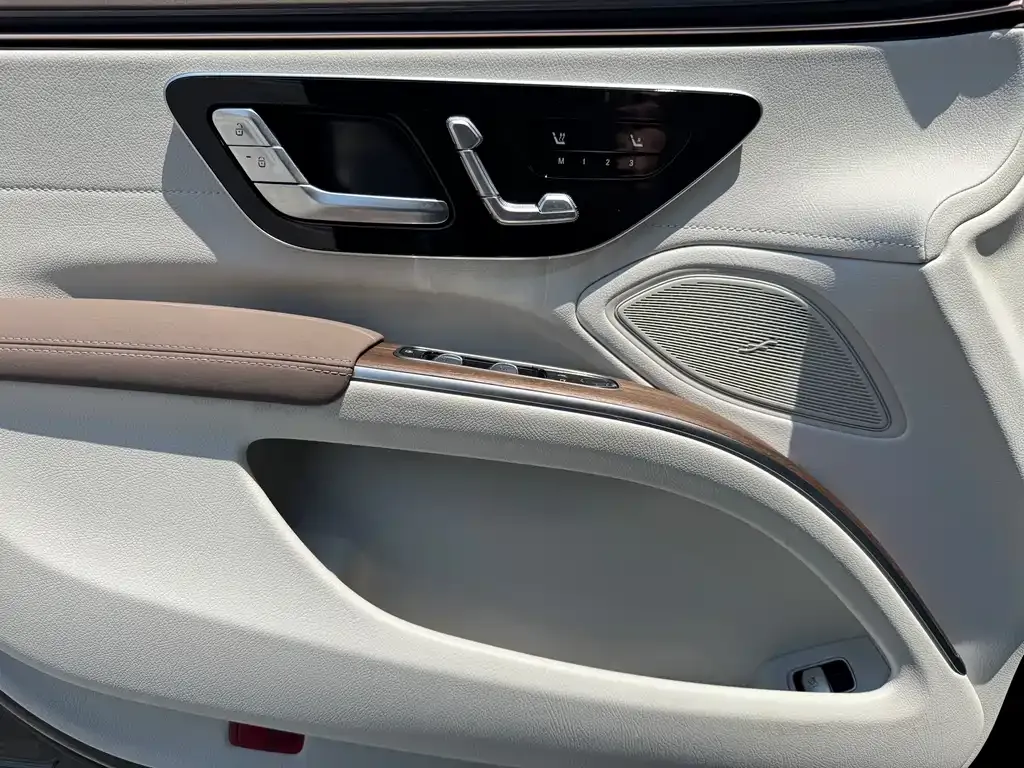 Mercedes-Benz EQS 2024 из CN, фото 9