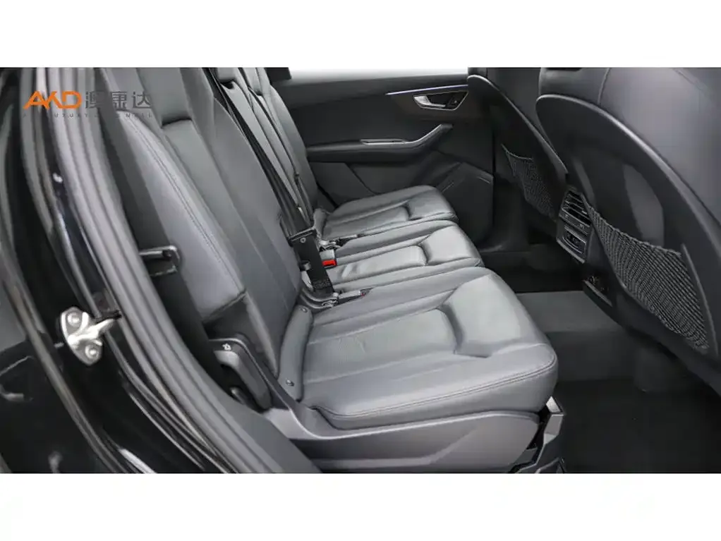 Audi Q7 2024 из CN, фото 3