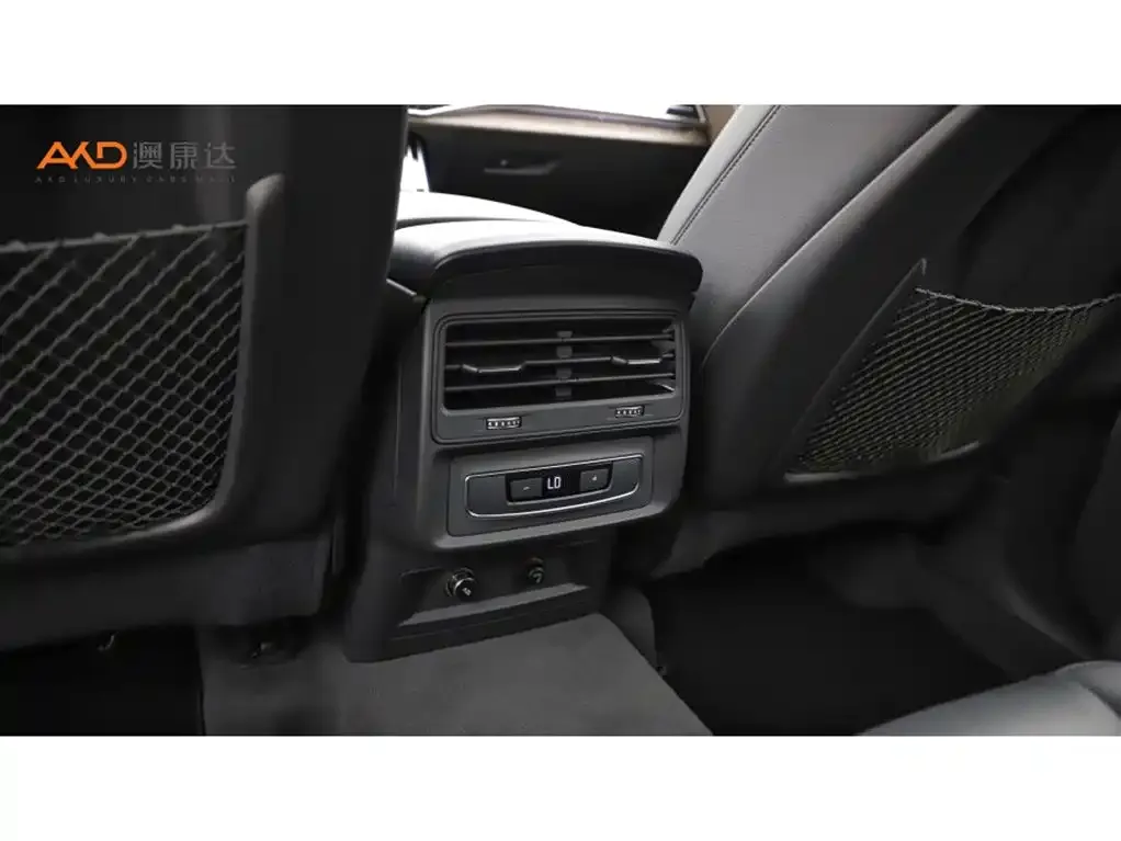 Audi Q7 2024 из CN, фото 8