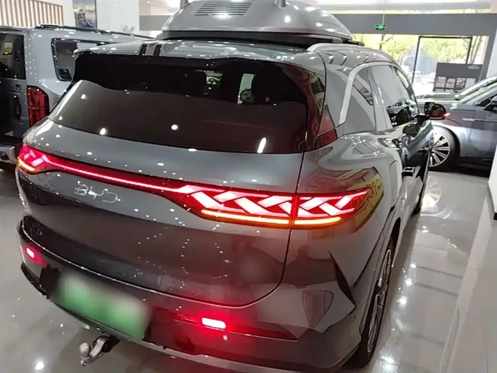 BYD Tang L — фото 10