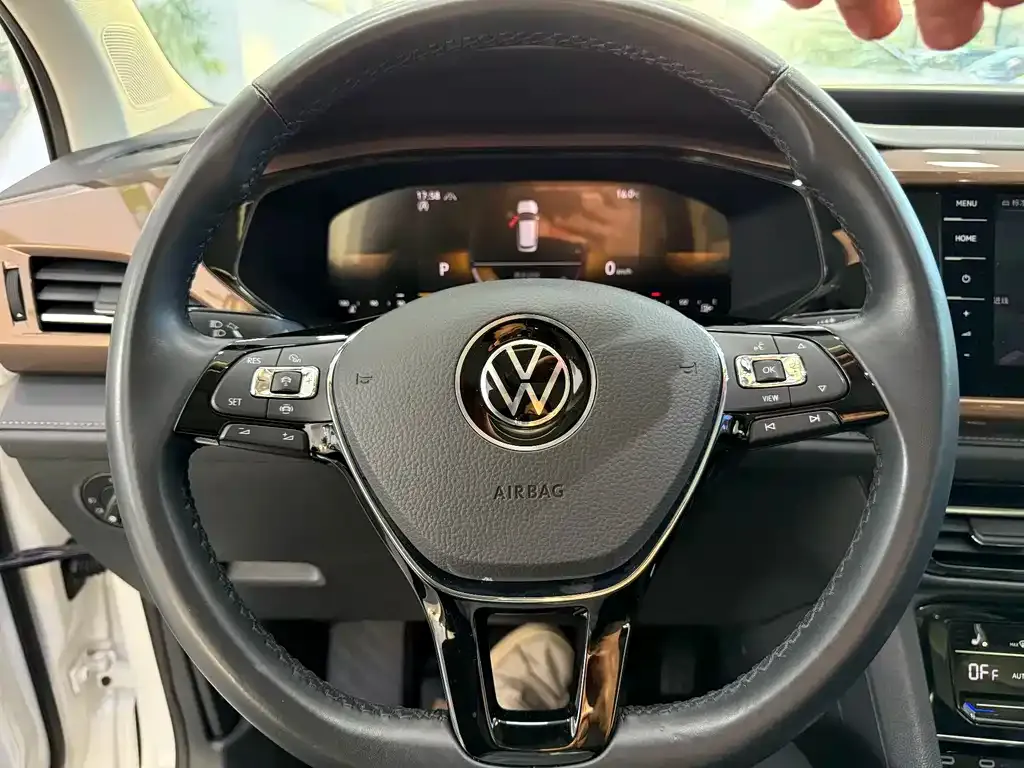 Volkswagen Tharu — фото 6