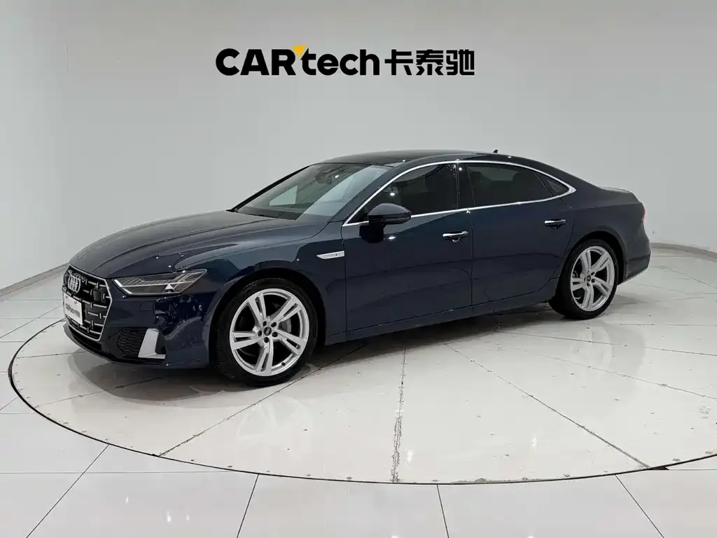 Audi A7L — фото 1
