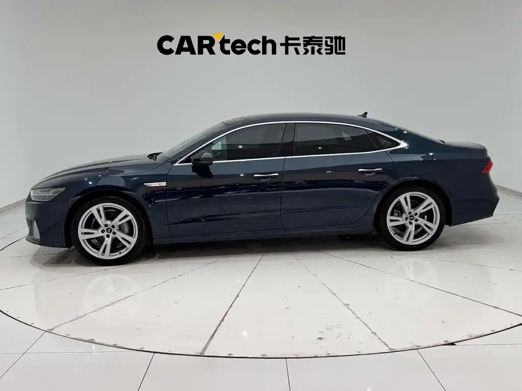 Audi A7L — фото 10
