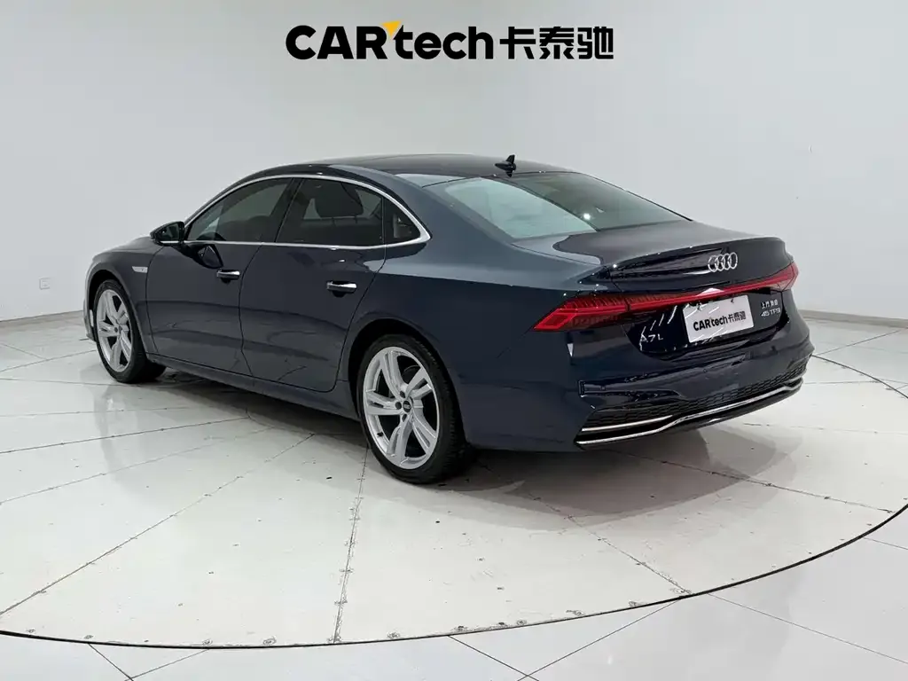 Audi A7L — фото 6