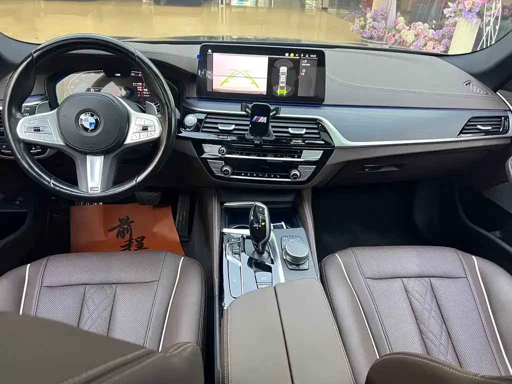 BMW 5 Series 2022 из CN, фото 9