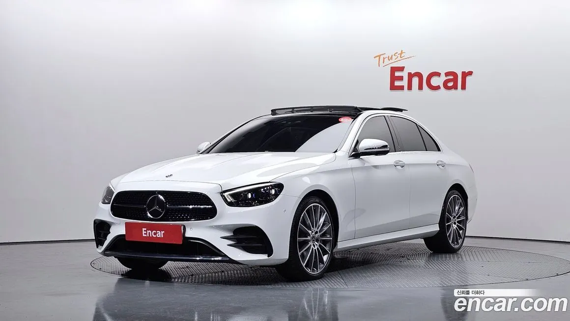 Mercedes-Benz E-Class — фото 1