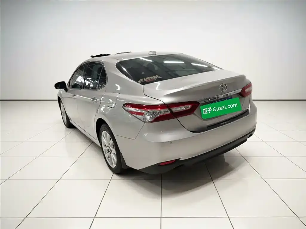 Toyota Camry 2022 из CN, фото 2