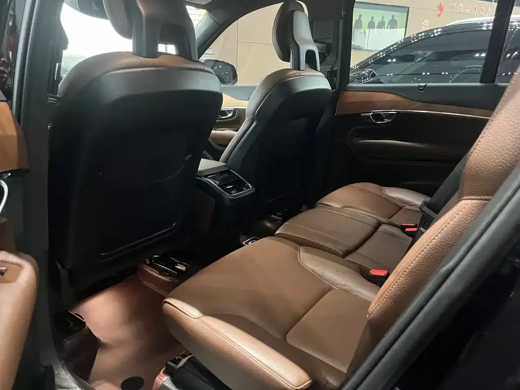 Volvo XC90 2021 из CN, фото 4