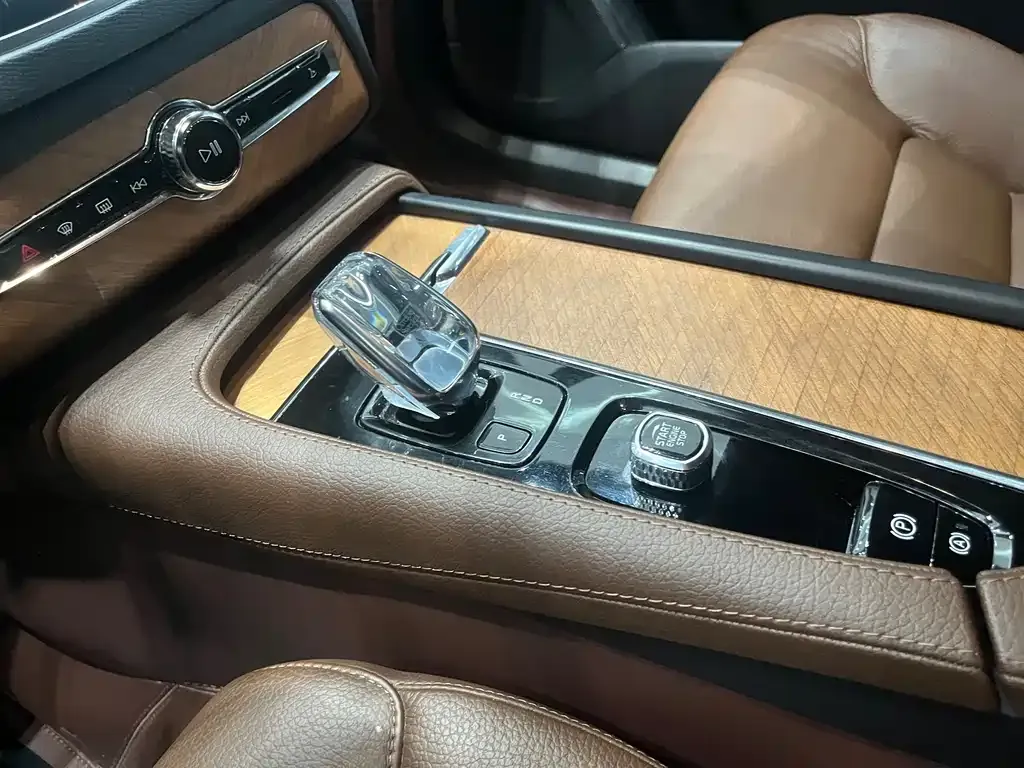 Volvo XC90 2021 из CN, фото 8