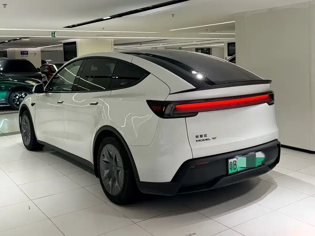 Tesla Model Y L 2025 из CN, фото 9