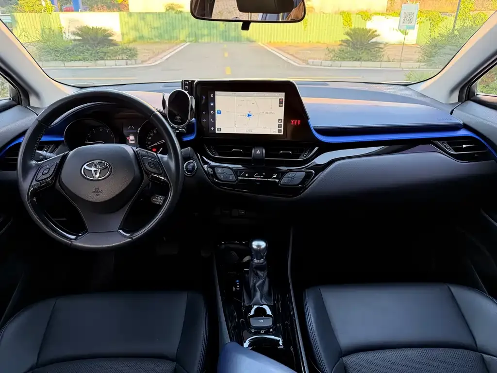 Toyota C-HR — фото 3