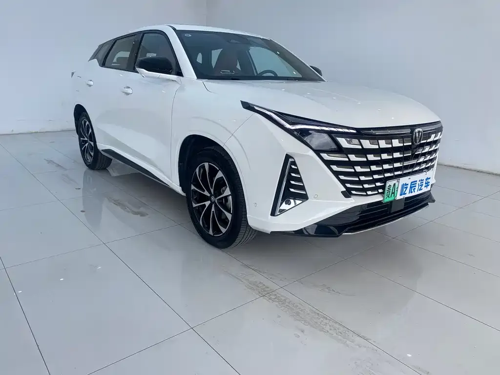 Changan UNI-Z New Energy 2024 из CN, фото 2