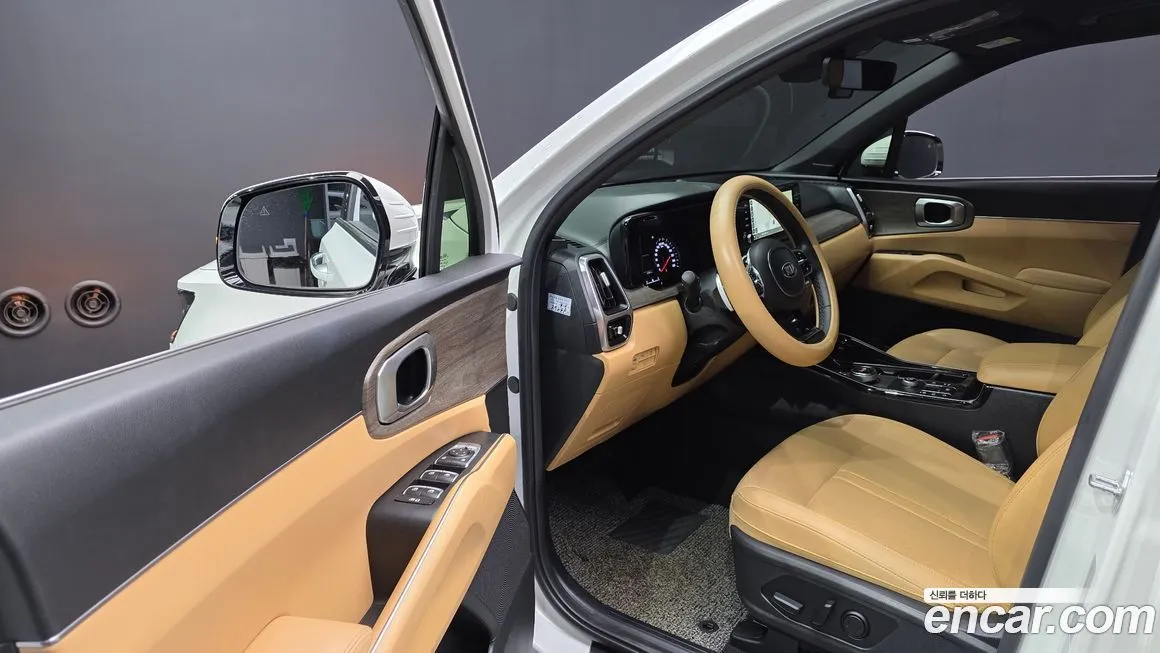 Kia Sorento — фото 8