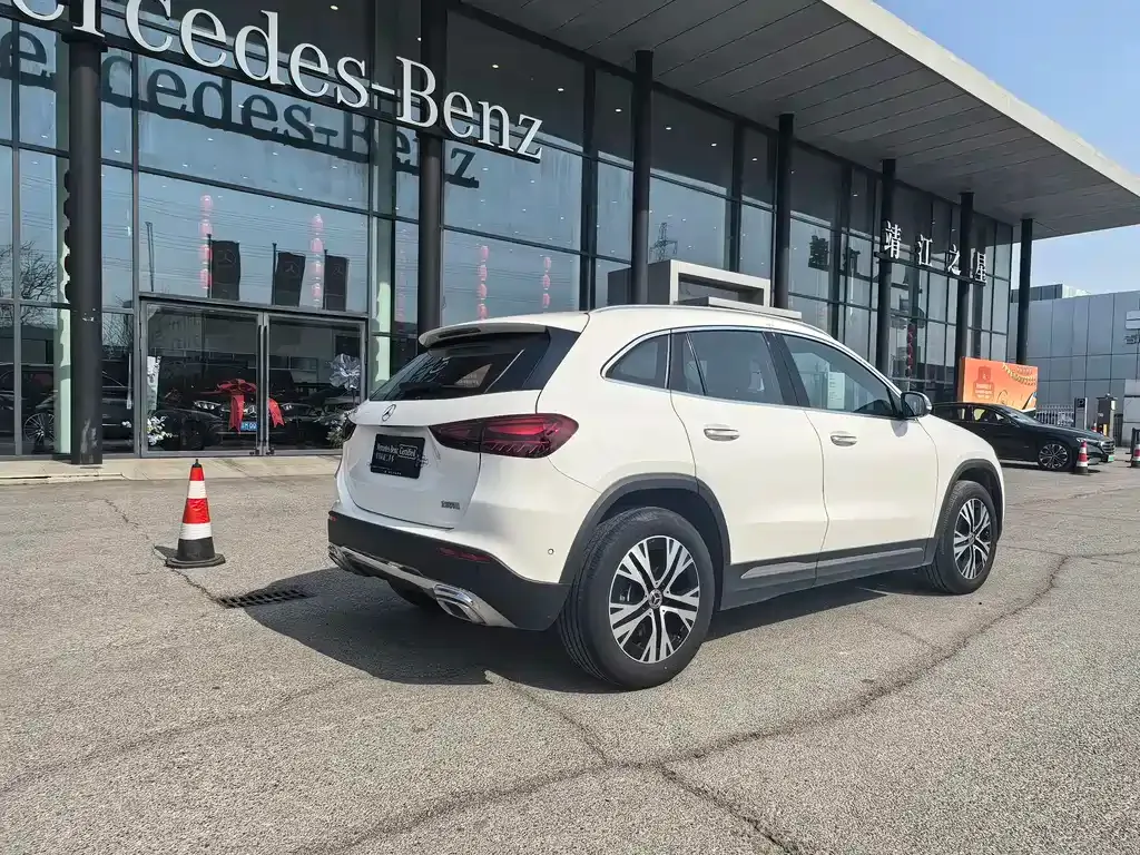 Mercedes-Benz GLA — фото 7