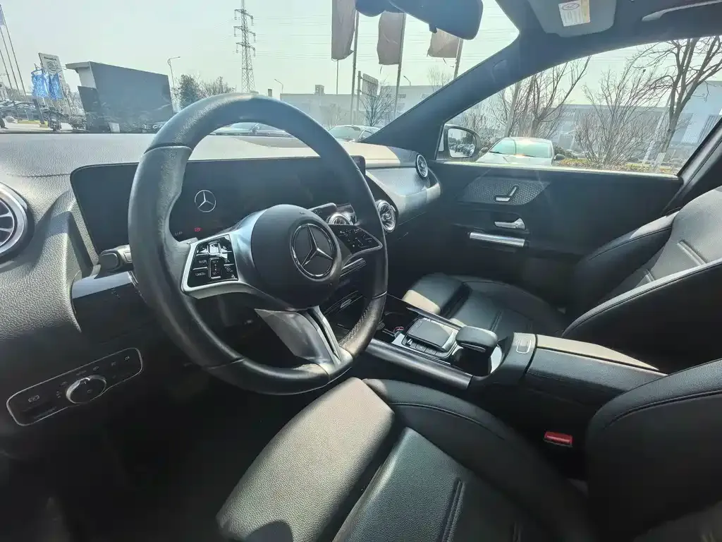 Mercedes-Benz GLA — фото 9