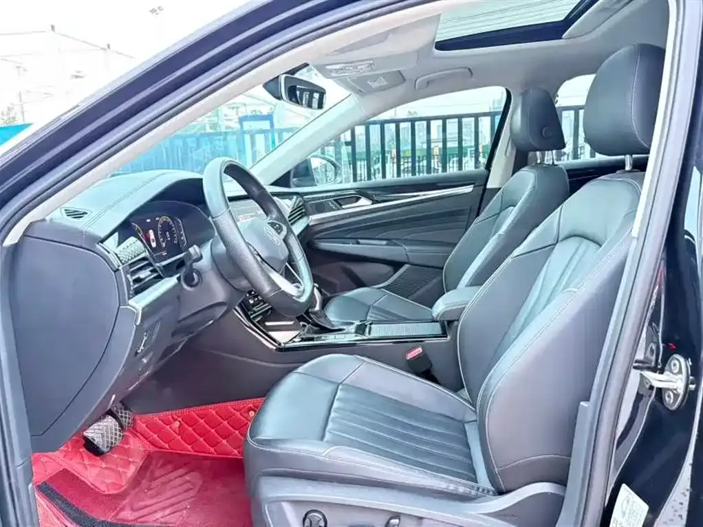 Volkswagen Passat 2022 из CN, фото 4