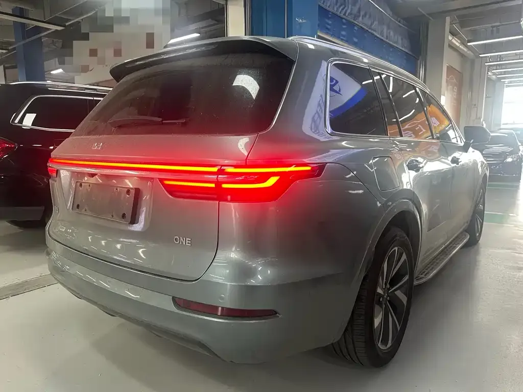 Li Auto ONE — фото 4