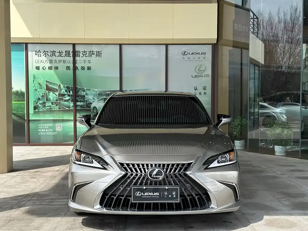 Lexus ES — фото 10