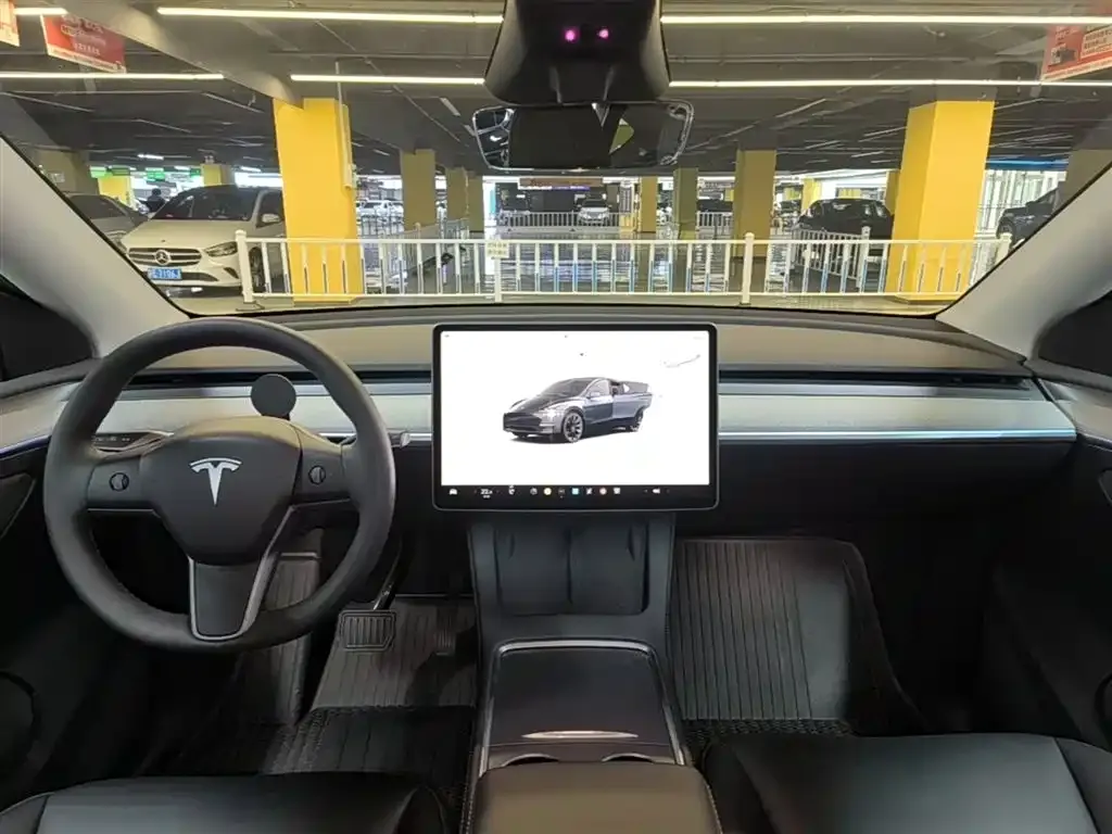 Tesla Model Y — фото 9