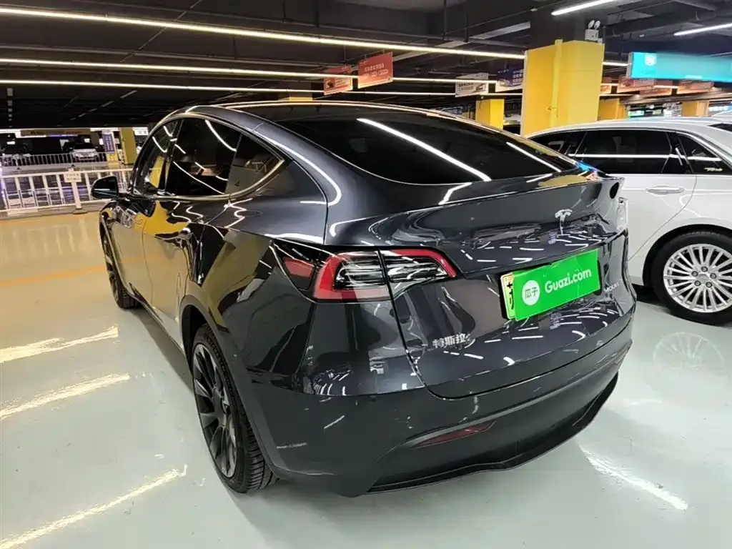 Tesla Model Y — фото 6