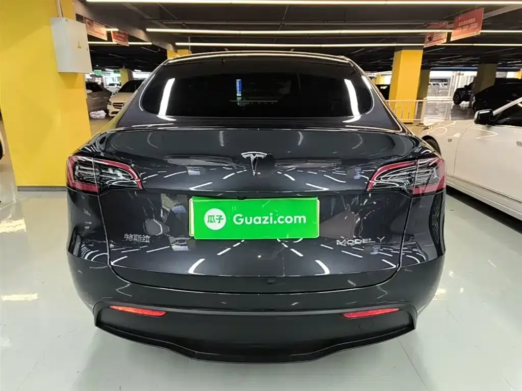 Tesla Model Y — фото 5