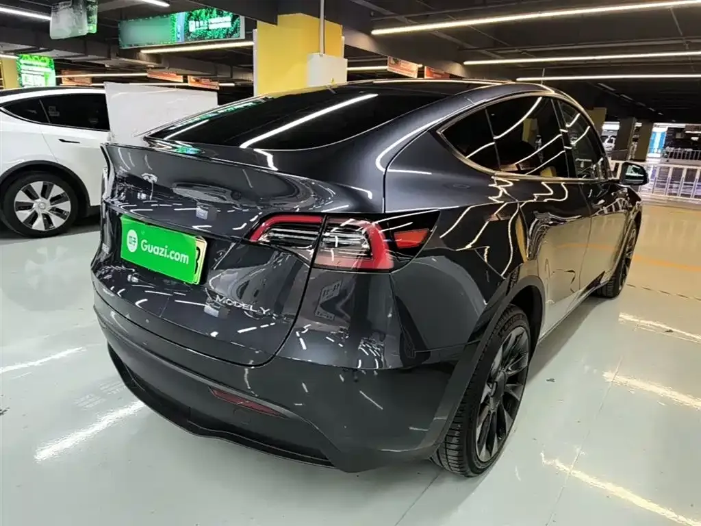 Tesla Model Y — фото 7