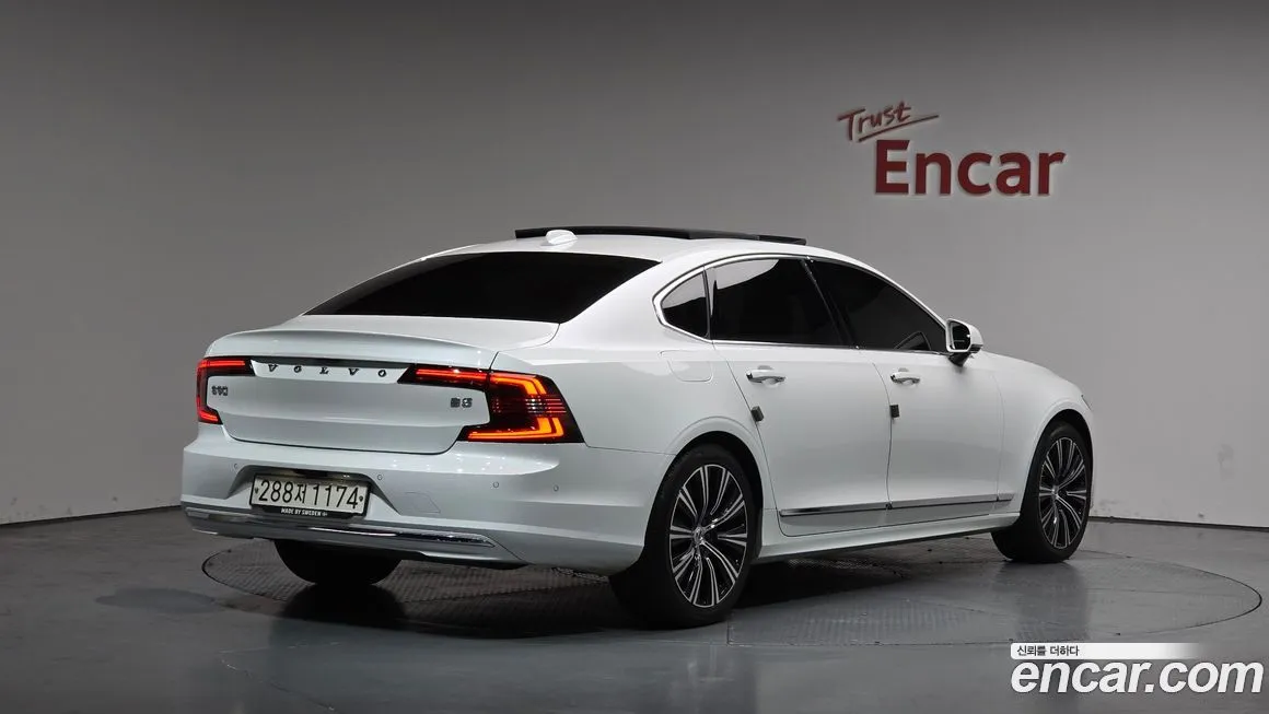 Volvo S90 2021 из KR, фото 3