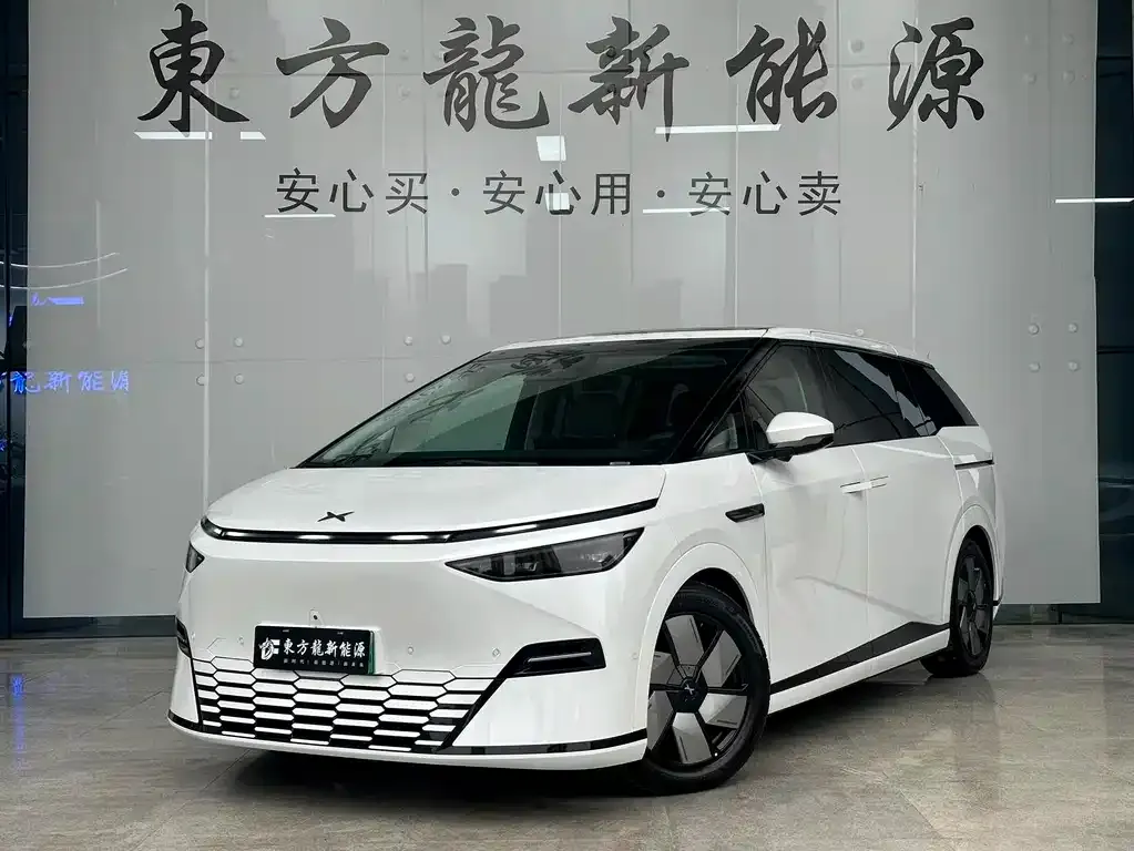 XPeng X9