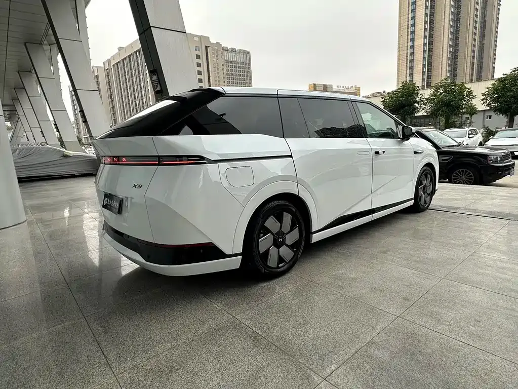 XPeng X9 2024 из CN, фото 6