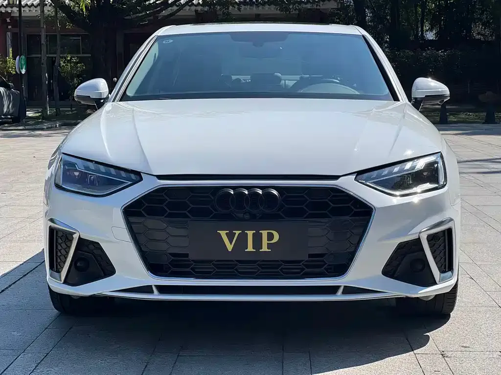 Audi A4L 2022 из CN, фото 5