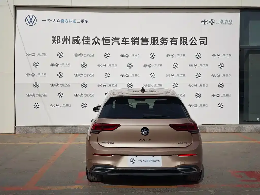 Volkswagen Golf 2021 из CN, фото 2
