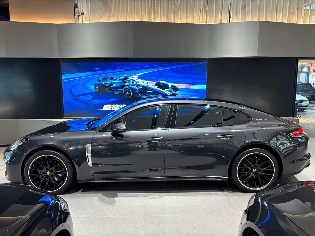 Porsche Panamera — фото 8