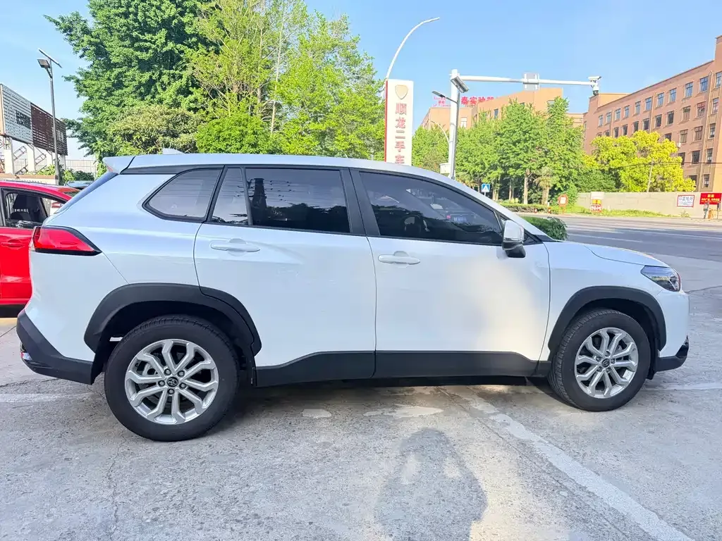 Toyota Frontlander — фото 10
