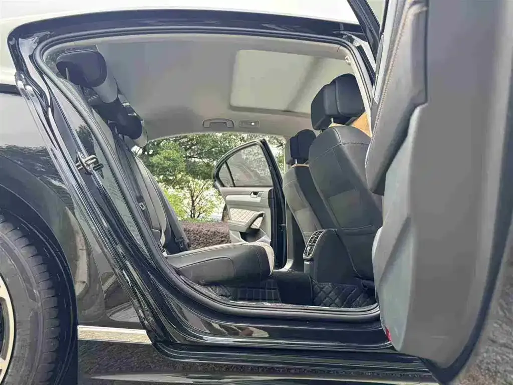 Volkswagen Magotan 2025 из CN, фото 2