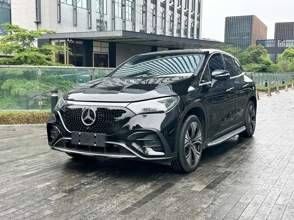 Mercedes-Benz EQE SUV