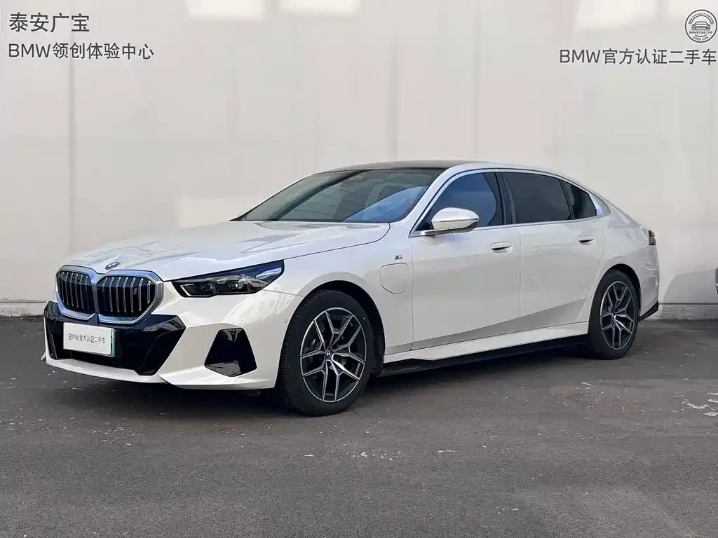 BMW i5