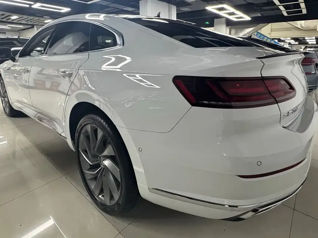 Volkswagen CC 2023 из CN, фото 6