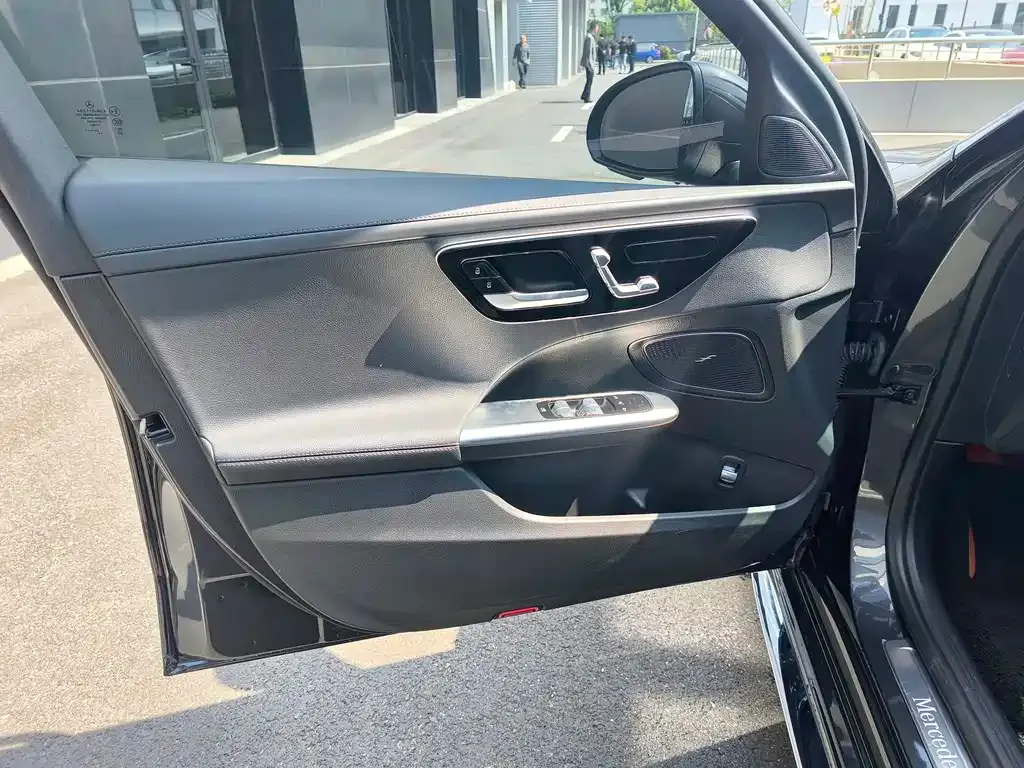 Mercedes-Benz C-Class 2023 из CN, фото 4